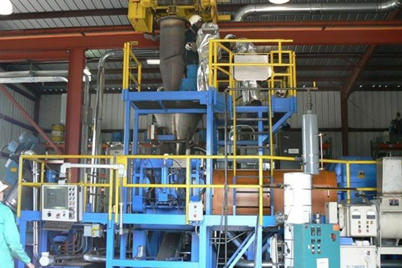 Commercial-scale briquetting machine at Midrex RDTC